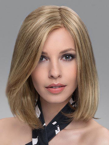Featuring a finely crafted hand tied base that allows you to change the parting in any direction